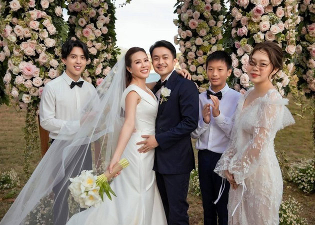 Năm 2020, Hoa hậu Thu Hoài ký hợp đồng hôn nhân với Tống Trí. Theo Thu Hoài tiết lộ, Tống Trí có thêm một điều khoản là ai bỏ trước sẽ bị phạt 2 triệu USD vì anh chỉ muốn cô tin rằng anh sẽ không bao giờ bỏ cô trước.