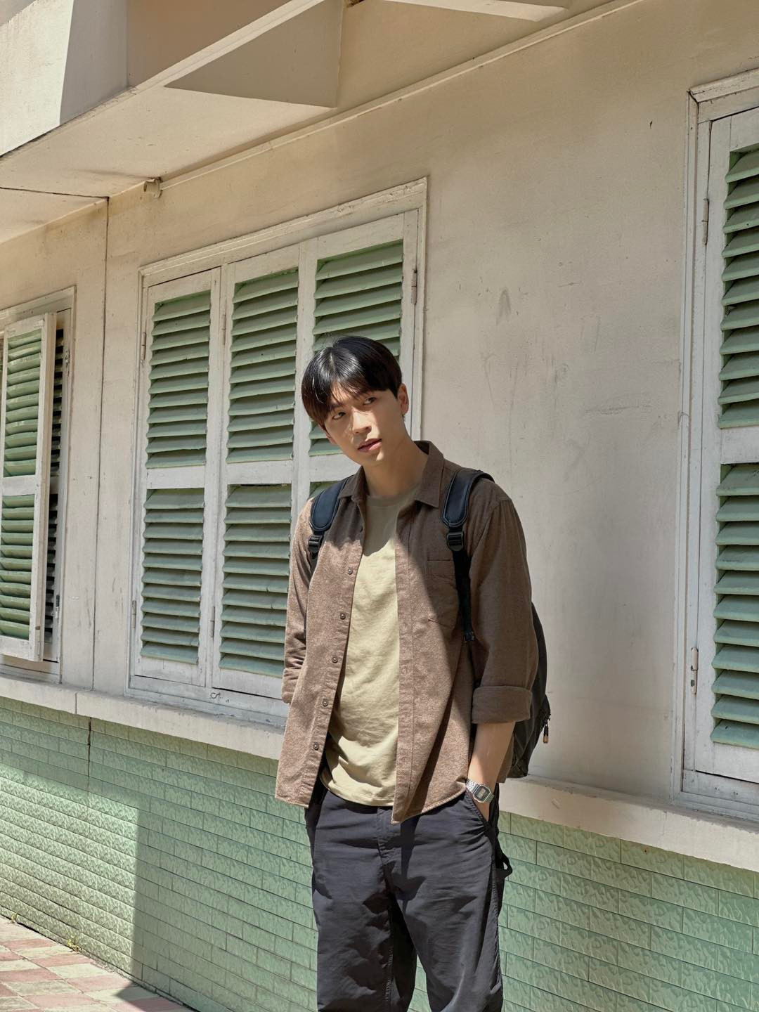 Về chuyện đời tư, Quốc Anh và "chị đẹp đạp gió rẽ sóng" Mlee từng vướng tin đồn hẹn hò. Trên trang cá nhân, cả hai thoải mái thể thiện sự thân thiết với cách xưng hô "chị - em".