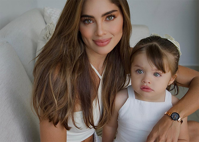 Hình ảnh Camila và con gái trên trang cá nhân nhận được rất nhiều sự chú ý của người hâm mộ.