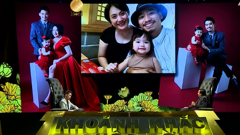 Trong chương trình "Khoảnh khắc cuộc đời" trên HTV9, Kim Hải chia sẻ từng 4 lần thi tuyển vào trường Sân khấu Điện ảnh TP HCM. Dù trải qua nhiều gian truân trên con đường nghệ thuật, anh vẫn không từ bỏ. Hơn thế nữa, nhờ sự động viên, hy sinh của bà xã cùng sự ra đời của cô con gái nhỏ mà nam diễn viên có thêm động lực để cố gắng.