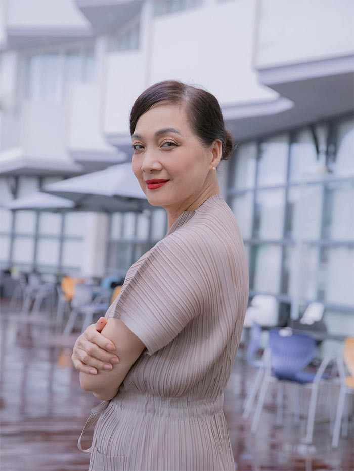 Đôi mắt biết nói, khuôn mặt hài hòa đã giúp Lê Khanh trở thành gương mặt diễn viên điện ảnh miền Bắc ăn khách ở thị trường phía Nam.