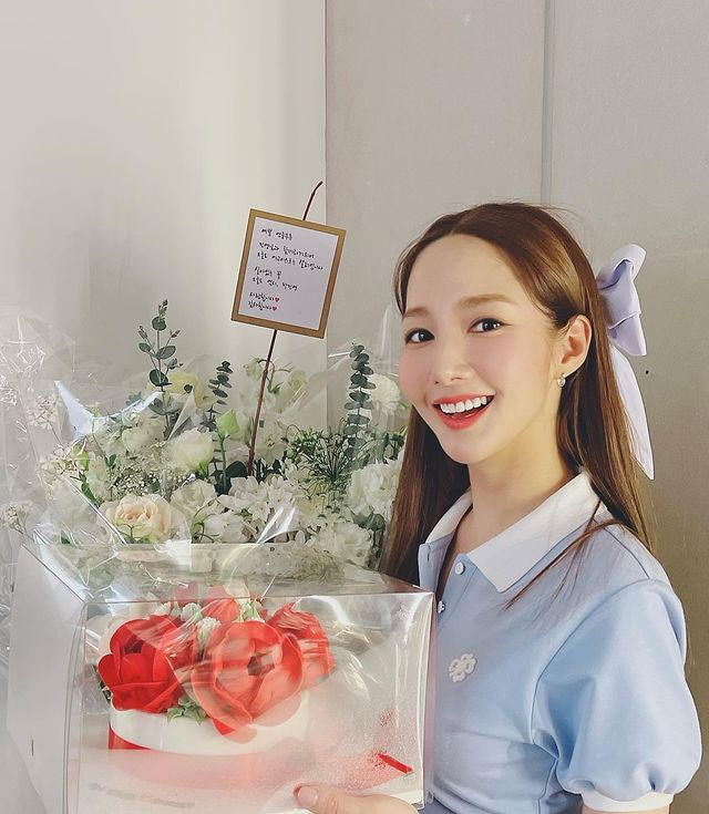 Chính vì thế nữ diễn viên sinh năm 1986 được mệnh danh là mỹ nhân dao kéo thành công nhất tại Hàn Quốc. (Ảnh: Instagram)