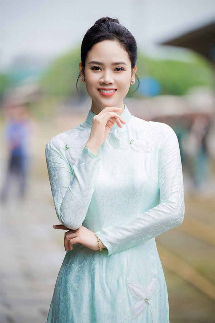 Hoa hậu Mai Phương trẻ đẹp rạng ngời ở tuổi U40 Hoa hau Mai Phuong tre dep rang ngoi o tuoi U40