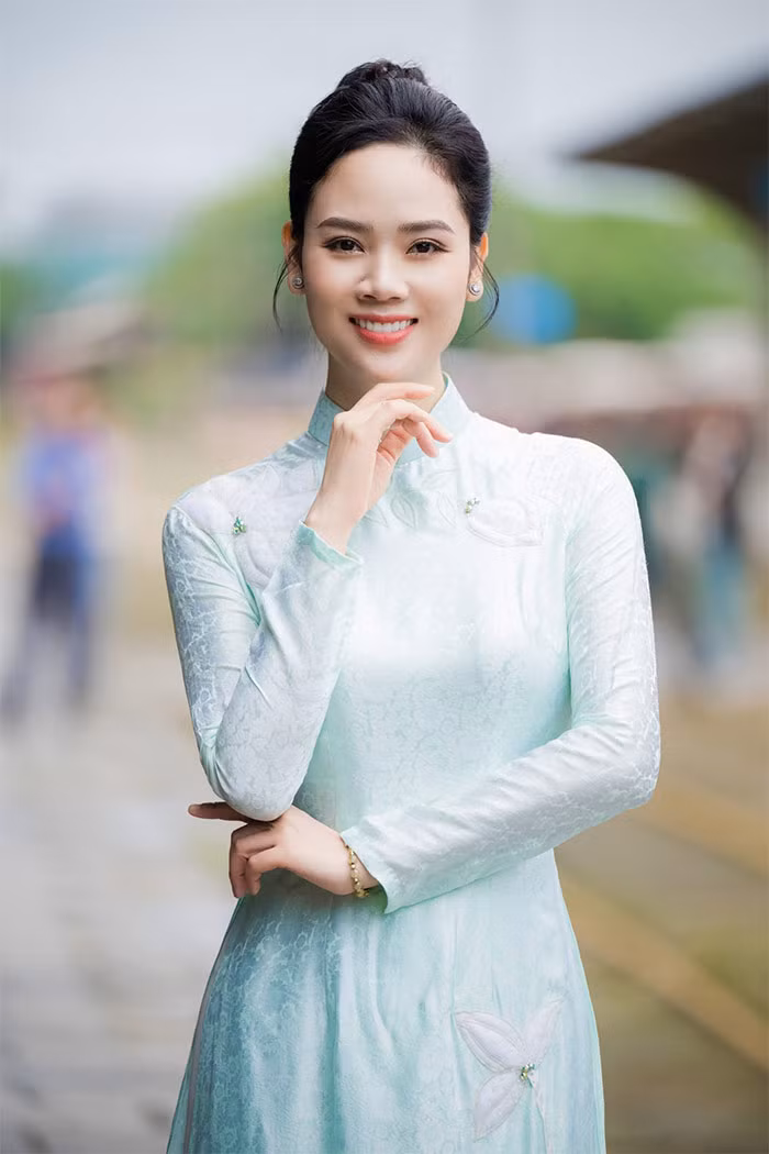 Hoa hậu Mai Phương trẻ đẹp rạng ngời ở tuổi U40 Hoa hau Mai Phuong tre dep rang ngoi o tuoi U40