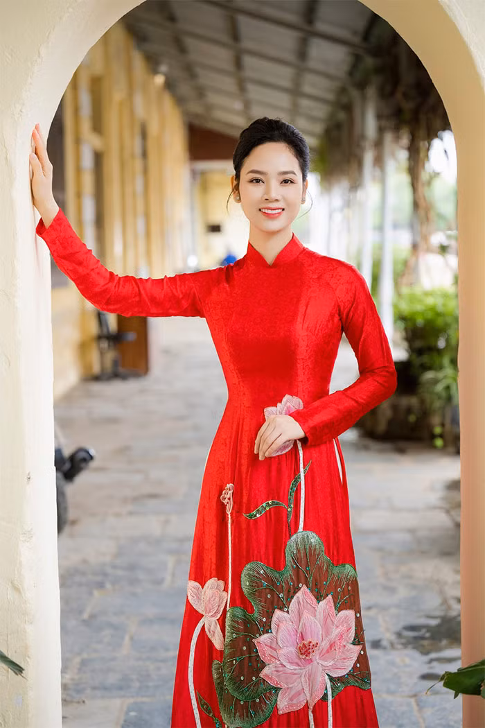 Khi mới lên ngôi Hoa hậu Việt Nam 2002, Mai Phương từng gây xôn xao dư luận với sự cố "mất tích". Tuy nhiên sau đó cô giải thích do căng thẳng trong quá trình ôn luyện để đi du học nên cô xuống Tuần Châu đi chơi cùng một người bạn gái.