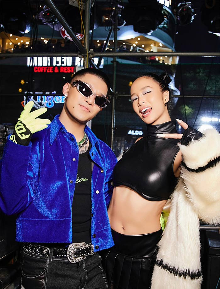 Tâm sự với Zing.vn, Cường Seven cho biết: "Bên ngoài, cả hai đều là những con người có cá tính riêng và khá quậy nhưng khi về với nhau lại yên bình. Chúng tôi cho phép nhau được tận hưởng, được trẻ con một chút. Việc kết hôn cũng vậy, cả hai làm vì cảm thấy đã đến lúc và rất thoải mái với quyết định này".