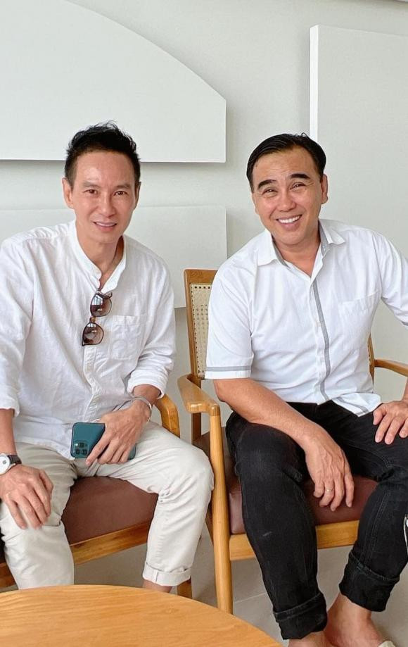 Ở tuổi U60, đôi bạn thân của Vbiz vẫn được khen trẻ trung và phong độ. Lý Hải - Quyền Linh cũng là hai nghệ sĩ được đông đảo khán giả yêu mến.