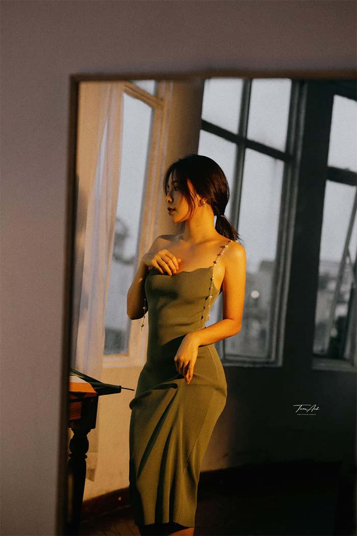 Chỉ cao 1m53, vóc dáng lại nhỏ nhắn, nhưng từ khi kinh doanh online thời trang, style của Trần Vân ngày càng thăng hạng.