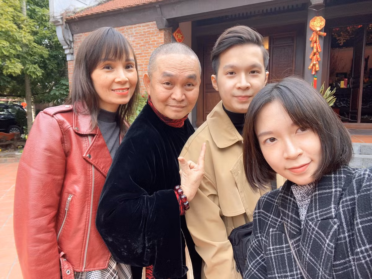 Xuân Quang không theo con đường nghệ thuật giống bố mà chọn cho mình hướng đi riêng.