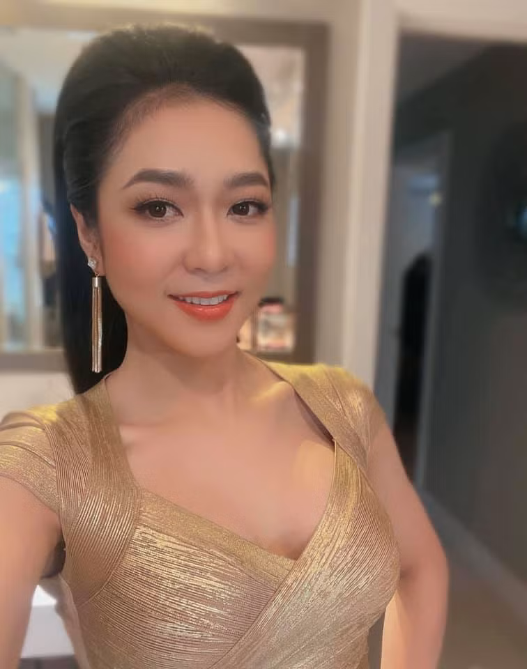 Hà Thanh Xuân gây ấn tượng với vẻ đẹp khỏe khoắn, cân đối.