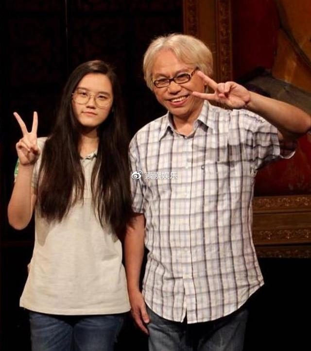 Theo truyền thông Đài Loan, Lý Khôn Thành và Lâm Tĩnh Ân yêu nhau từ 10 năm nay. Cả hai không quan tâm tới chuyện đăng ký kết hôn.