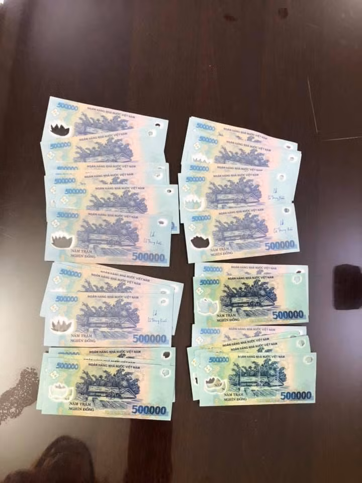 Ha Noi: O nhom dung tien gia mua dien thoai sa luoi-Hinh-2