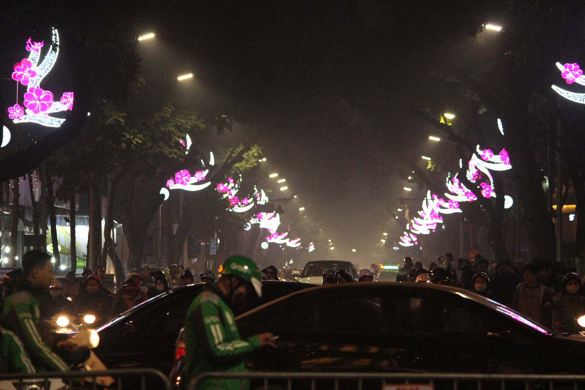 Trên phố Hàng Bài.