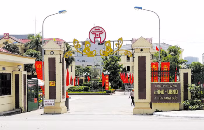 Chinh phu de nghi xu ly nguyen Chu tich UBND huyen Hoai Duc