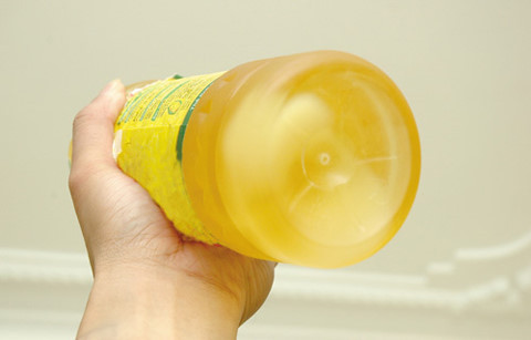 Can vut chai dau an dang su dung neu phat hien 4 dau hieu nay-Hinh-2