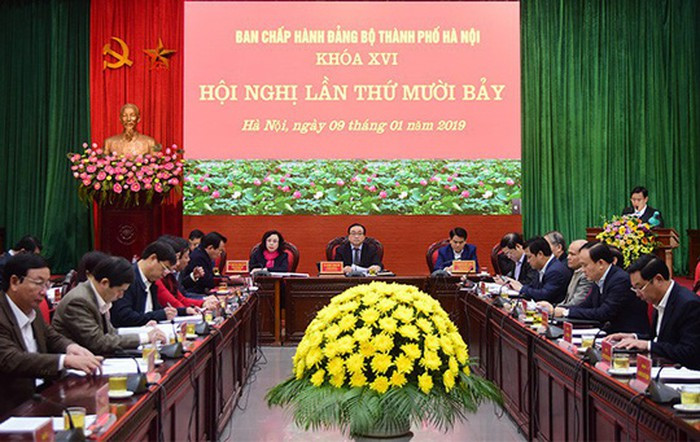 Ha Noi ky luat, cach chuc hang loat can bo, dang vien