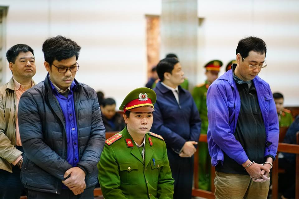 Bốn bị cáo trong vụ án này gồm: Vũ Mạnh Tùng (SN 1974, nguyên Phó Tổng Giám đốc BSR), Nguyễn Hoài Giang (SN 1968, nguyên Chủ tịch HĐTV BSR); Phạm Xuân Quang (SN 1980, nguyên Kế toán trưởng BSR); Đinh Văn Ngọc (SN 1973, nguyên Tổng Giám đốc BSR) bị Viện Kiểm sát Nhân dân Tối cao (KSNDTC) truy tố về tội “Lạm dụng chức vụ, quyền hạn chiếm đoạt tài sản”.