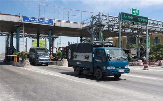  5. Tài xế bức xúc đánh của nhân viên trạm BOT Tân Đệ (Thái Bình): Trong năm 2018, trạm BOT Tân Đệ (Vũ Thư, Thái Bình) cũng là một trong những trạm BOT gặp phải sự phản đối kịch liệt của cánh tài xế. Ảnh: TTXVN.