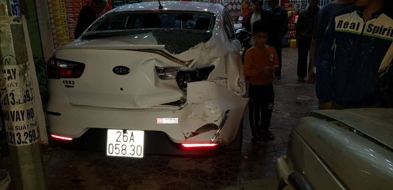 Son La: Nghi van CSGT lai o do gay tai nan lien hoan?-Hinh-3