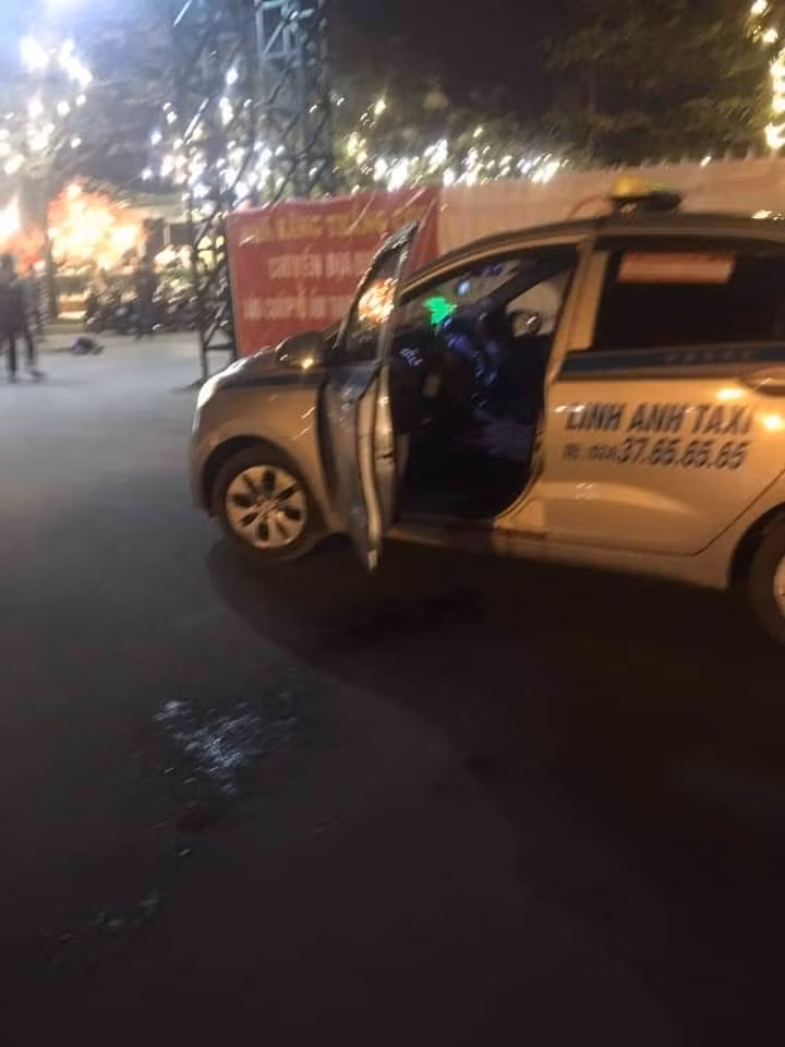 Nong: Nghi van tai xe taxi bi cuop cua co truoc cua SVD My Dinh-Hinh-2
