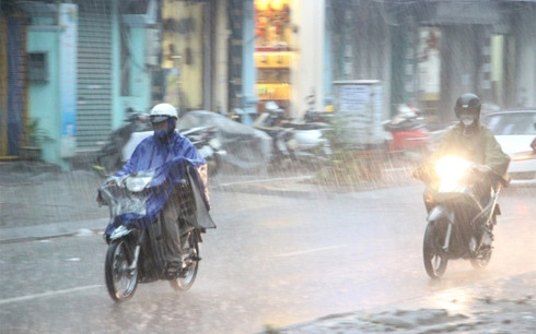 Du bao thoi tiet hom nay: Mien Bac co mua rao den het dem 9/1