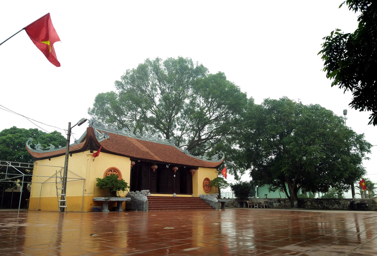 Từ trước Tết, khu vực đình làng đã được dọn dẹp sạch sẽ.