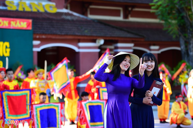 Hinh anh tuoi vui ngay khai giang tren khap ca nuoc-Hinh-14