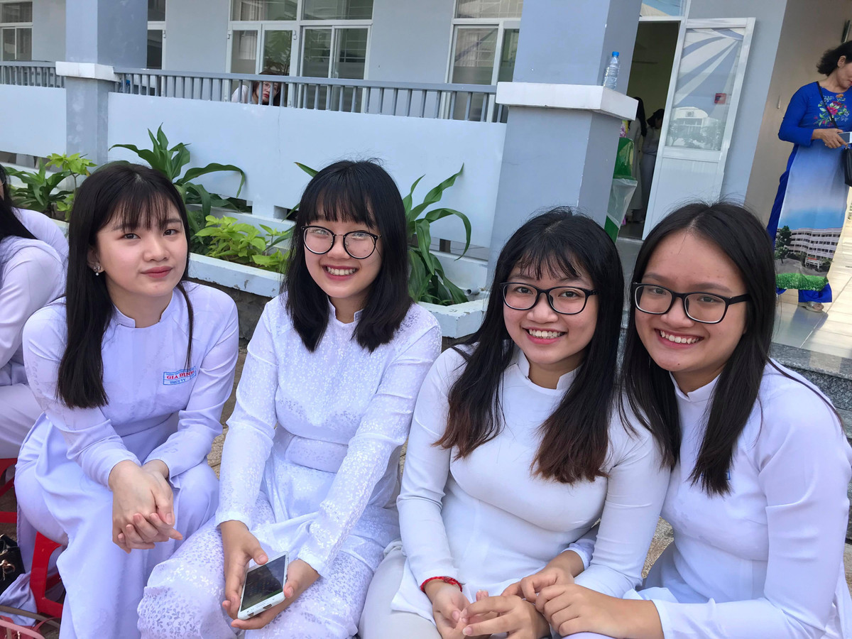 Chu tich nuoc du le khai giang o Truong THPT Chu Van An-Hinh-2