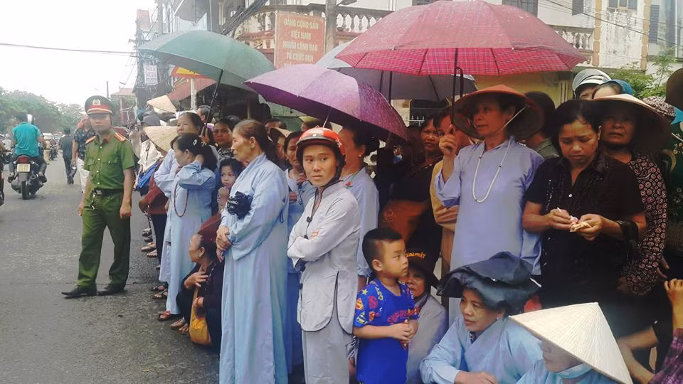 Linh cuu Chu tich nuoc Tran Dai Quang da ve den Ninh Binh-Hinh-9