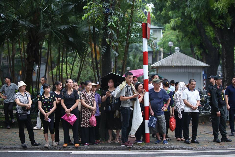 Linh cuu Chu tich nuoc Tran Dai Quang da ve den Ninh Binh-Hinh-53