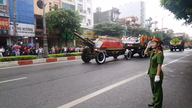 Linh cuu Chu tich nuoc Tran Dai Quang da ve den Ninh Binh