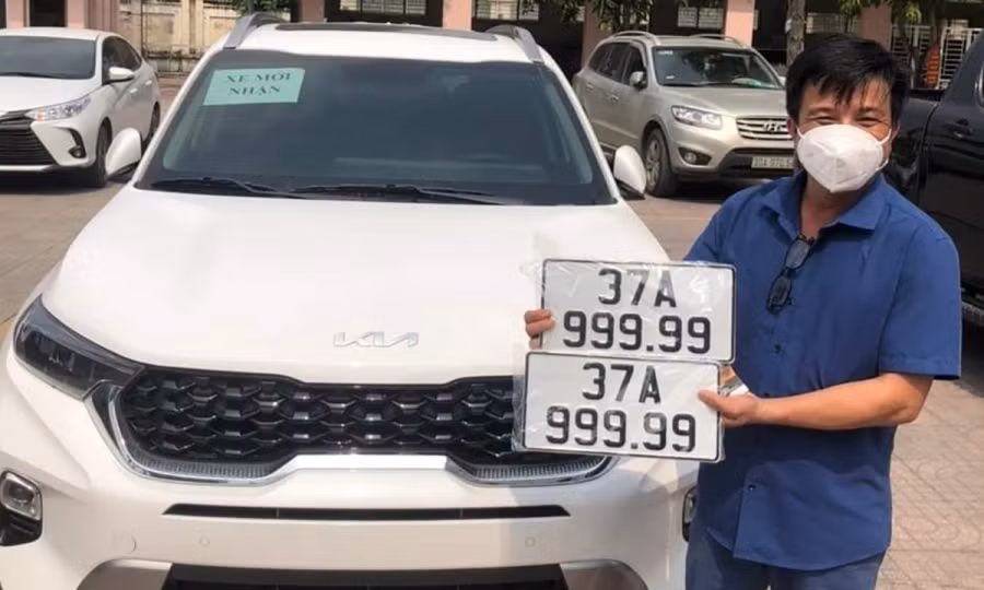 Trinh tu, thu tuc dau gia bien so xe oto the nao?