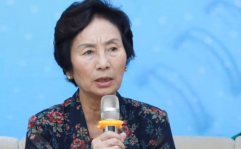 Ha Noi thieu truong cong lap: Nen cho Chu tich thanh pho duoc “xe rao“