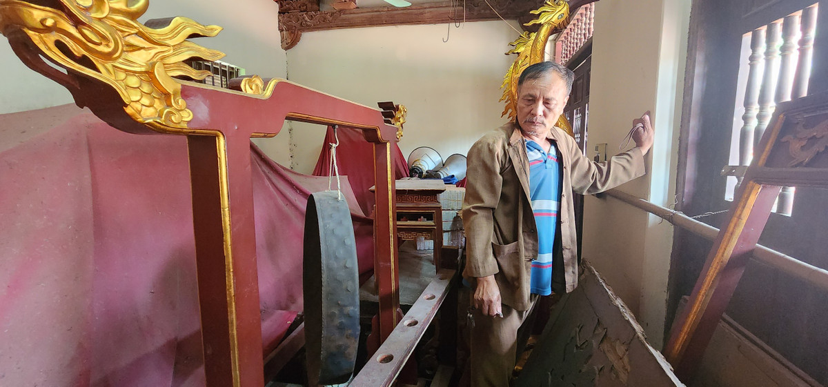 Được biết, trong Quyết định số 4795/QĐ-UBND của UBND TP Hà Nội ngày 9/11/2021 về việc phê duyệt danh mục dự án tu sửa cấp thiết, chống xuống cấp di tích trên địa bàn thành phố Hà Nội năm 2021 - 2022, miếu Mạch Lũng có trong danh sách xuống cấp nghiêm trọng (hậu cung) và được đưa vào "Hạng mục tu sửa cấp thiết" cần xử lý phần hoành, rui, mái hậu cung với số tiền hỗ trợ vốn ngân sách thành phố là 1 tỷ đồng. Tuy nhiên, đến nay việc tu sửa bị dang dở khiến di tích thêm phần xuống cấp.