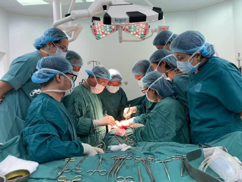 Vẫn sinh con dù đã cắt cổ tử cung để điều trị ung thư - Hình 2 Van sinh con du da cat co tu cung de dieu tri ung thu-Hinh-2