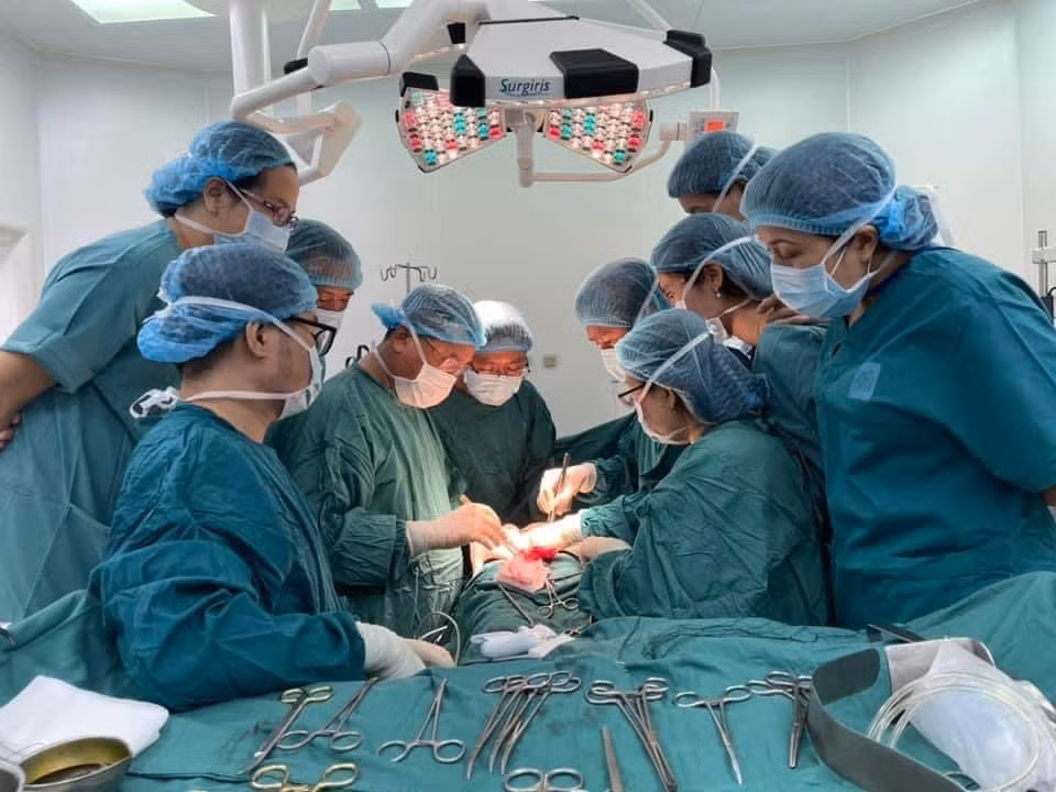 Van sinh con du da cat co tu cung de dieu tri ung thu-Hinh-2