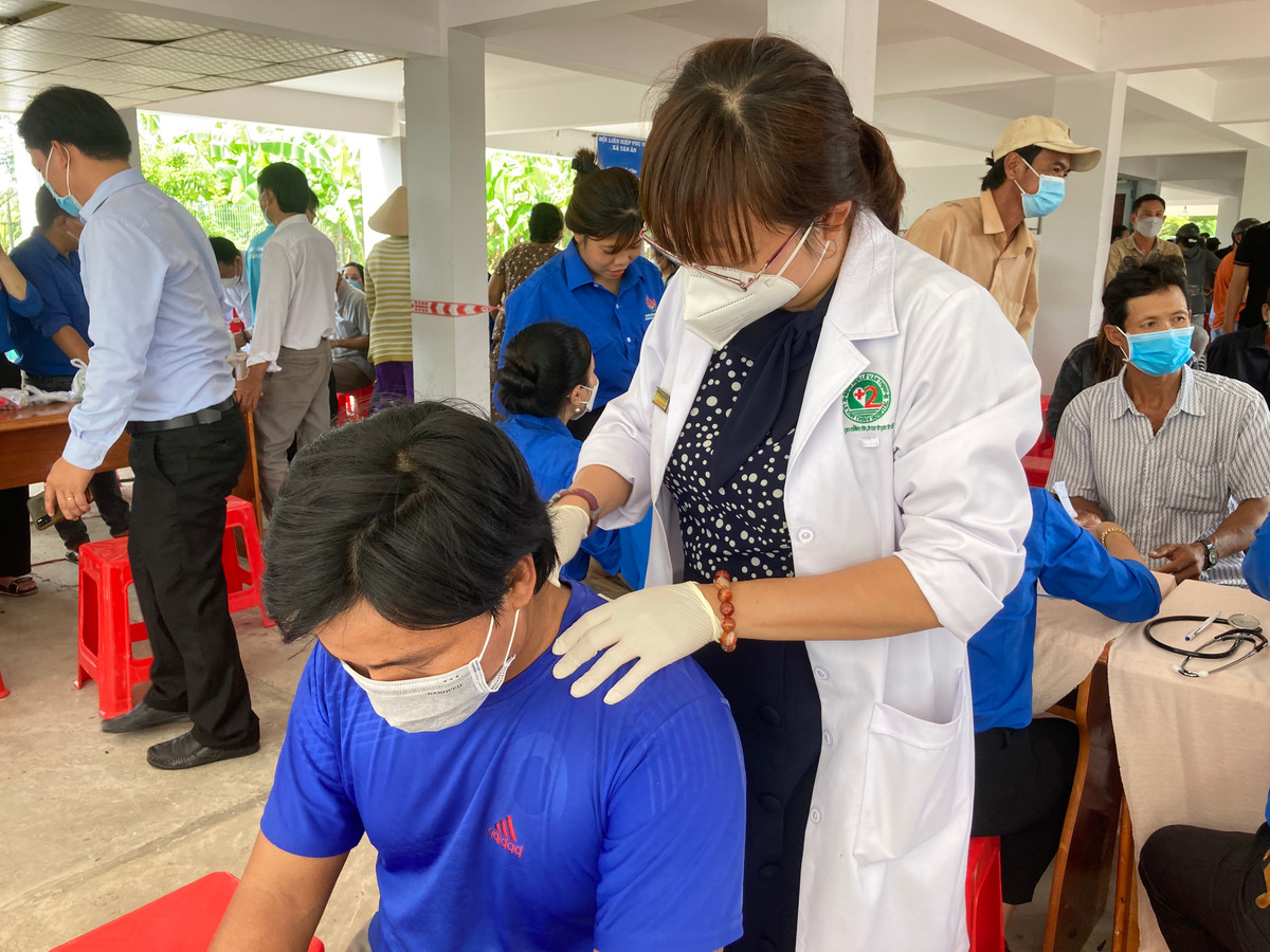 Theo BSCKII Nguyễn Thị Tuyết Nga, Bệnh viện Lê Văn Thịnh, 90% các bệnh nhân tới khám hậu Covid-19 đều rất bất ổn về mặt tâm lý.