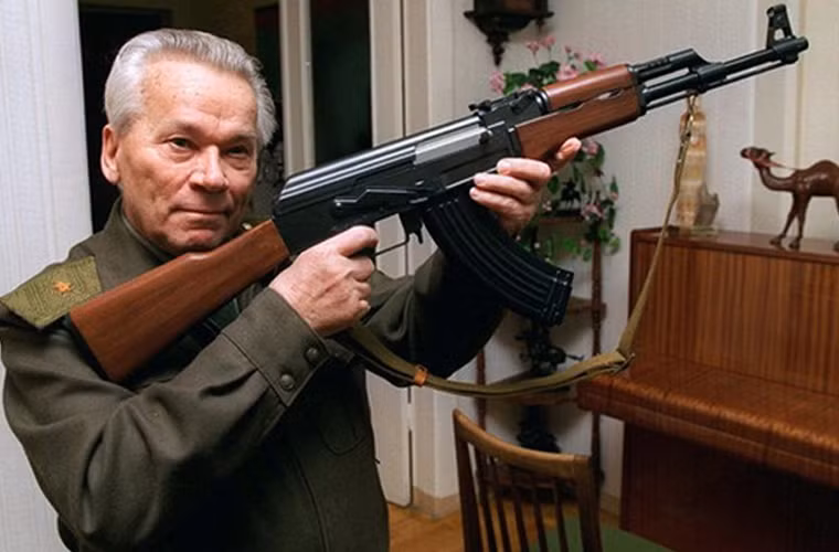 Mua phiên bản giá rẻ sẽ chẳng có gì đáng nói nếu như đó là một tàu tuần tra ven bờ, nhưng nếu một khẩu súng trường tấn công trang bị cho từng người lính lại là vấn đề khác. Chất lượng là vấn đề đáng quan tâm, khẩu AK Romania thực sự không chất lượng dẫu rằng nó được sản xuất dựa trên một thiết kế tuyệt với của Mikhail Kalashnikov.