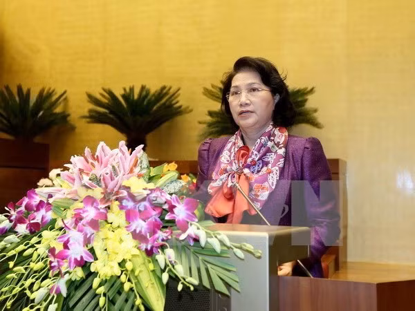 Chan dung 3 nu uy vien Bo chinh tri khoa XII