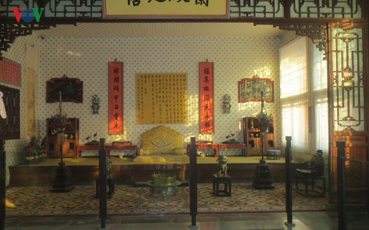 Nhưng khi bị bậc thiên tử thất sủng, hay phạm điều cấm kỵ của hoàng cung cũng có nghĩa là họ sẽ phải sống trong “lãnh cung” suốt đời.