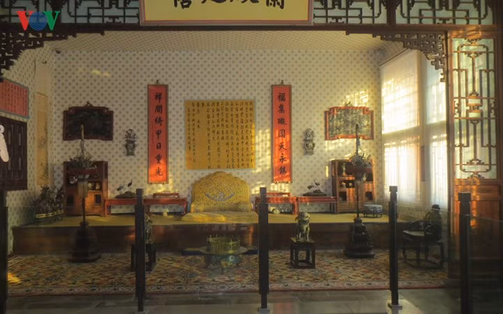 Nhưng khi bị bậc thiên tử thất sủng, hay phạm điều cấm kỵ của hoàng cung cũng có nghĩa là họ sẽ phải sống trong “lãnh cung” suốt đời.