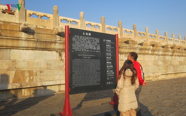 Nhiều khách tham quan Tử Cấm Thành tò mò về khu vực hậu cung.