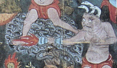 5. Hỏa thương: Hỏa thương được chế tạo vào thời kỳ Trung Hoa cổ đại với khả năng phóng hỏa sử dụng thuốc súng. Phiên bản đầu tiên chỉ bao gồm các thanh tre nhồi cát, gắn vào lưỡi giáo. Vũ khí này dùng để làm lóa mắt đối thủ, tạo lợi thế cho người sử dụng. Sau khi cải tiến, hỏa thương được đúc bằng kim loại và trang bị thêm đạn và tiêu độc.Các cột lửa tạo ra có thể cao tới 3,5 m. Hóa chất còn được trộn với đạn pháo để tăng sát thương. Các ngọn lửa độc có thể kéo dài trong tận 5 phút.