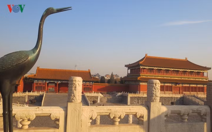 Chỉ biết rằng có nhiều tuyệt sắc mỹ nhân từng phải chôn vùi tuổi thanh xuân nơi "lãnh cung".