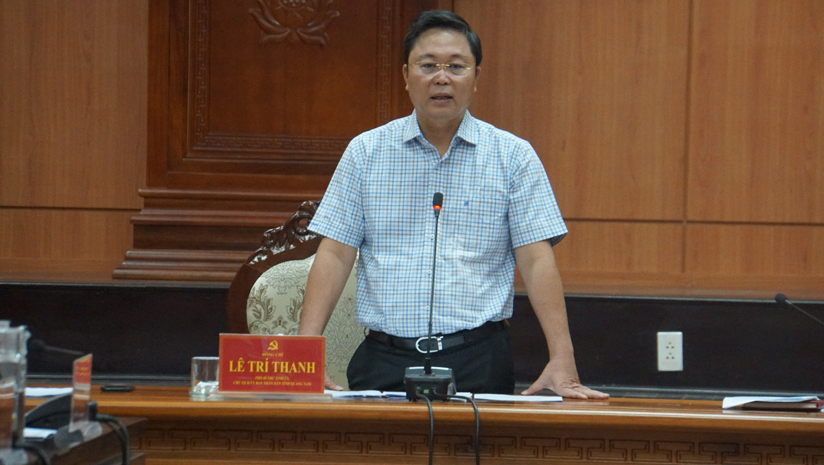 Ty le tiem thap, Quang Nam phat dong chien dich tiem vac xin phong COVID-19