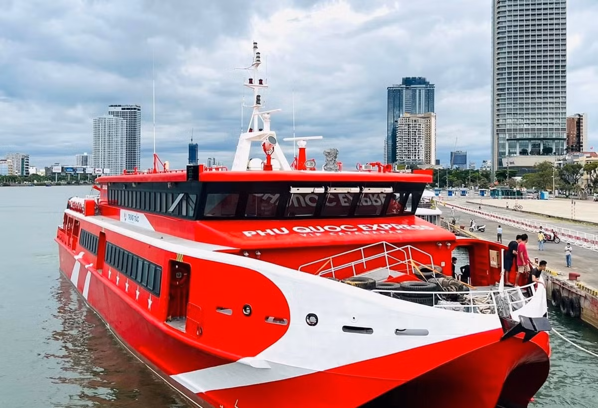 Tau cao toc Da Nang - Ly Son: Doi ten, chuyen ben, giam gia, co hut khach?