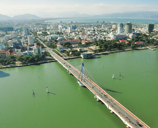 Da Nang: Cam xe qua cau song Han trong 15 ngay de sua chua
