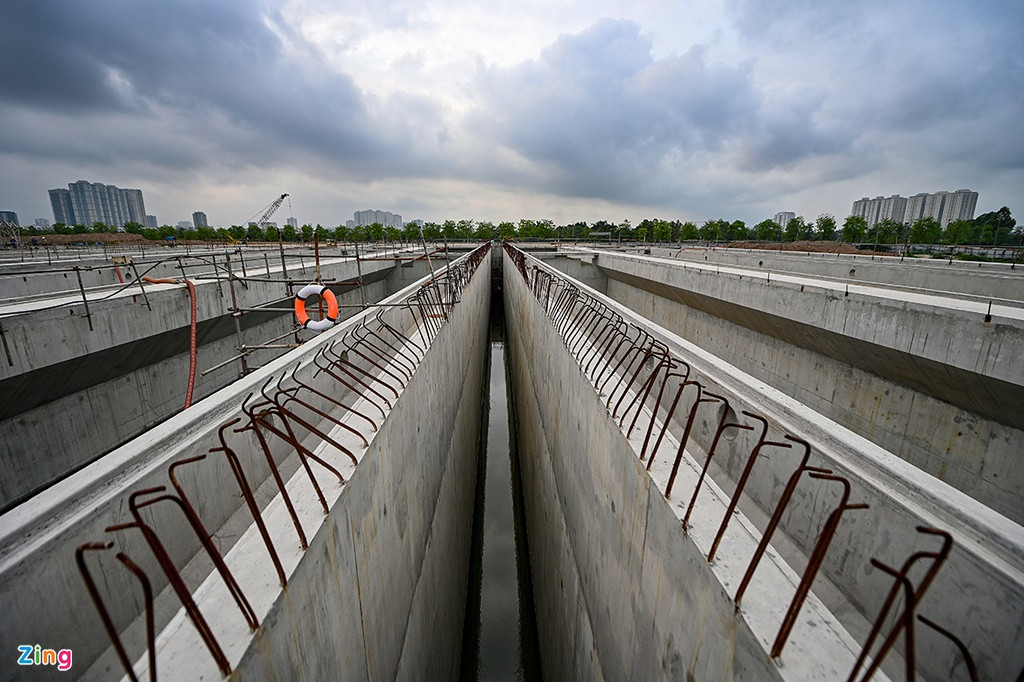 Với công suất xử lý 270.000 m3 nước thải/ngày đêm, nhà máy đủ khả năng tiếp nhận lượng xả thải mà sông Tô Lịch đang phải hứng chịu (150.000 m3 ngày/đêm). Ngoài ra, nhà máy này "giải cứu" nhiều con sông ô nhiễm khác như sông Sét, sông Lừ, sông Nhuệ. 