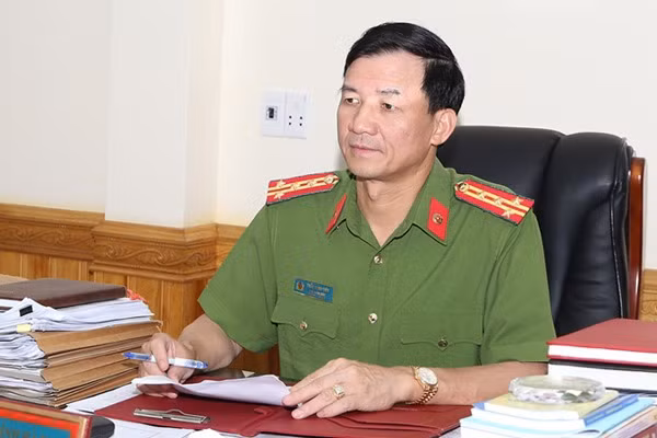 Các vị trí công tác của đại tá Tiến: Trước khi được bổ nhiệm giữ chức Giám đốc Công an tỉnh Lâm Đồng, ông từng kinh qua các chức vụ Trưởng Công an huyện Bình Lục (Hà Nam), Trưởng phòng CSHS, Phó Giám đốc Công an tỉnh Hà Nam.