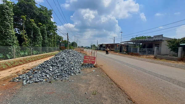 BR-VT: Nha thau thi cong nang cap Tinh lo 328 giai doan 2 cham tien do?-Hinh-3